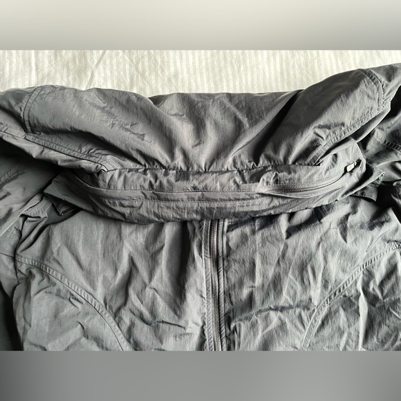 Lululemon Lightweight Hooded Jacket - Picture 7 of 14
